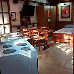 Tena Apartament *